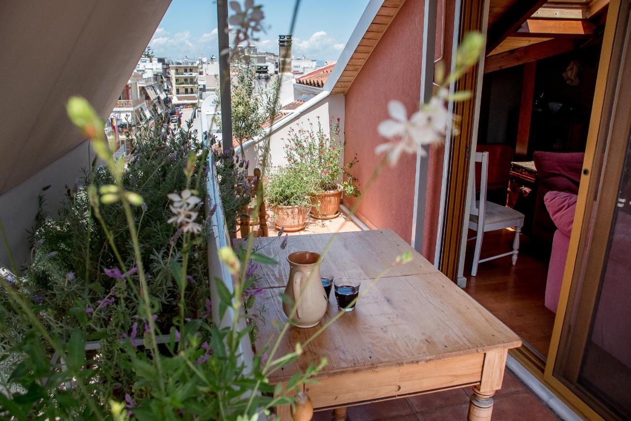 Country Style Attic In The Heart Of Preveza Apartment Екстериор снимка